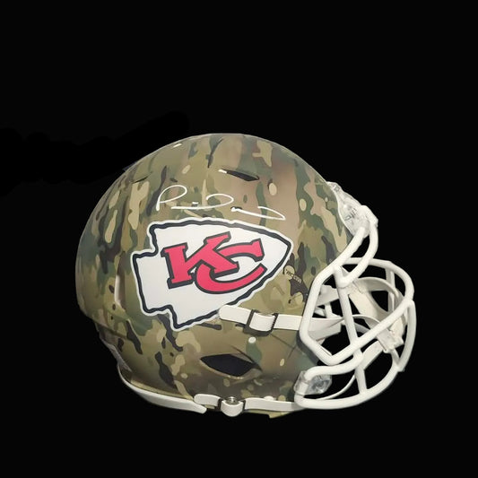 Patrick Mahomes casque autographié