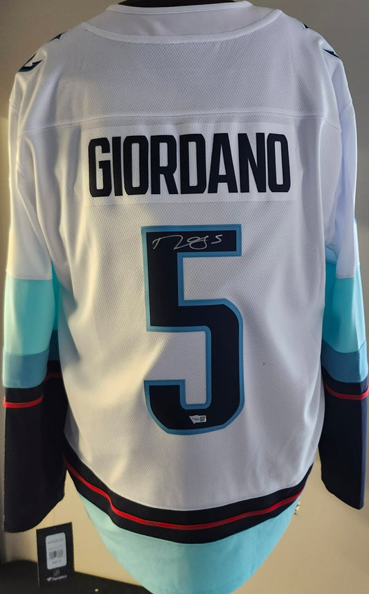 Chandail autographié Mark Giordano #5 Seattle Kraken – mémorabilia LNH réplique certifié authentique | ESPACE B.R